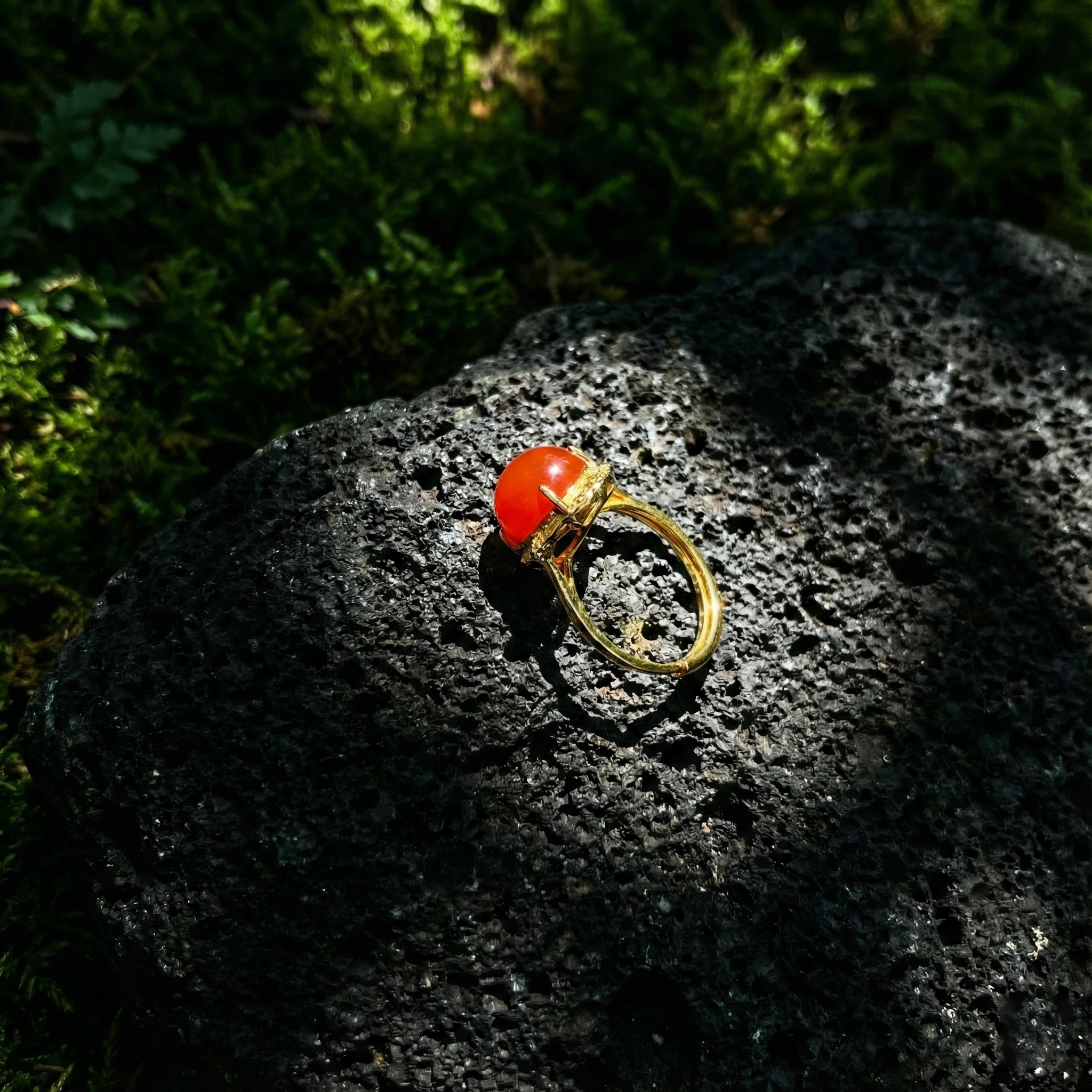 Ice Red Agate Inlaid Ring E