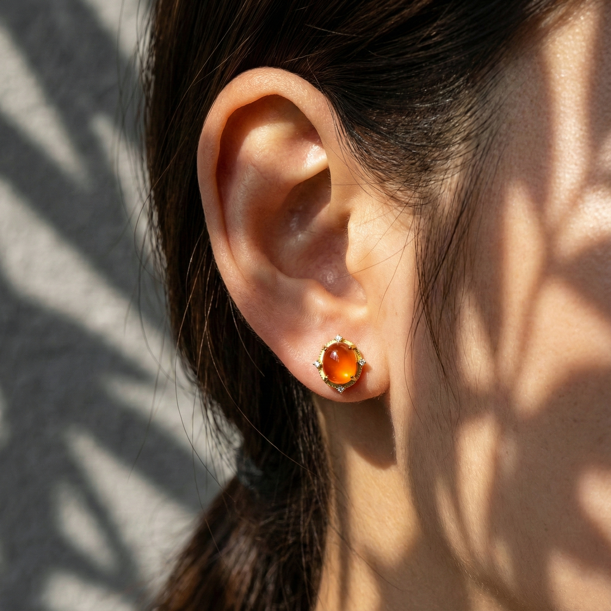 Ice Red Agate Inlaid Stud Earrings